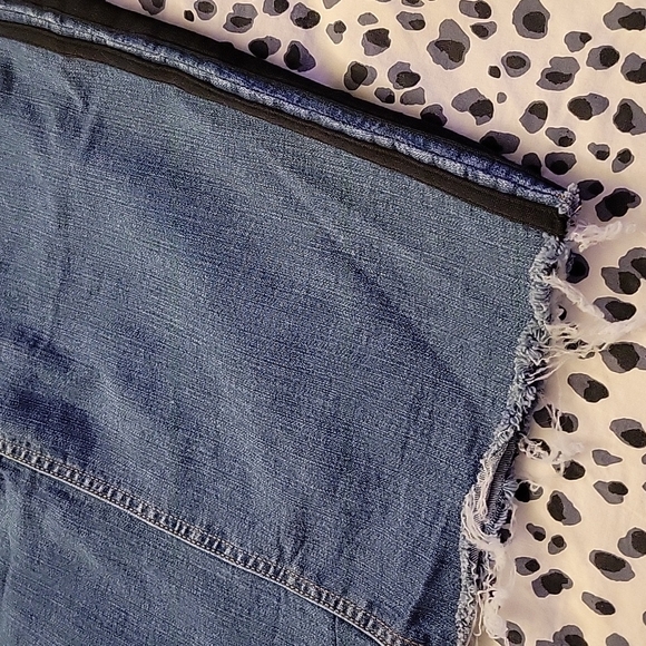 Torrid denim raw hem skirt with vertical side stripes - Picture 2 of 6